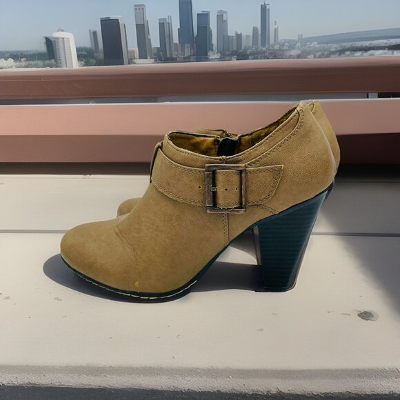 EuroSoft Womens Shoes Size 9 M Brown by Sofft Slip-on Zip Heels Ankle Booties - Picture 2 of 10